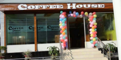 Coffee House outside