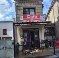 Cafe Du Pont outside