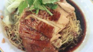 Hai Kee Soy Sauce Chicken Rice (bedok) food