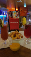 Cocktailbar Manjana food