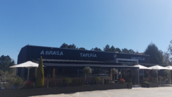 A Brasa Cacheiras outside