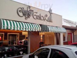 Cafe Com Gato outside