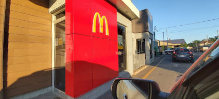 Mcdonald's outside