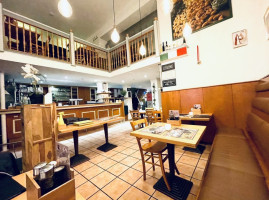 Buon Giorno Cafe Bistro Ristorante Gastronomie inside
