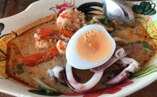 ก๋วยเตี๋ยวเรือบางแตน food