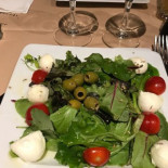 Pino Elysees Nourriture