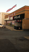 Turnpike Bagels Deli And Bakery outside