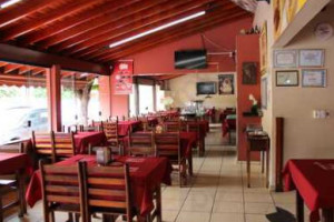 Bar E Restaurante Bocadas inside