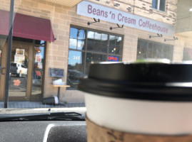 Beans 'n Cream Coffeehouse outside