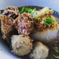 ร้านเคน ก๋วยเตี๋ยวลูกชิ้นแชมป์ food