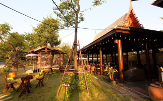 ร้านอาหารไม้แก้ว การ์เด้นท์ Maikaew Garden Extérieur
