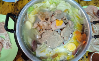 ร้านหมูกระทะน้องบิว food