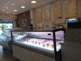 Alpi Gelateria inside