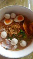 ก๋วยเตี๋ยวกาละมังบ้านม่อน food