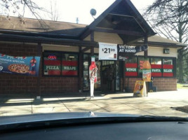 Philly's Best Pizza Subs outside