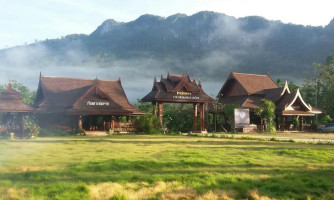 เรือนมนตร์ราชนคร Extérieur