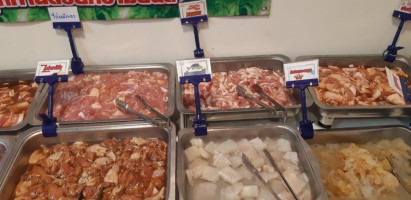 ร้านกันเอง บุฟเฟ่ต์ หมูกะทะลาดหญ้า Nourriture