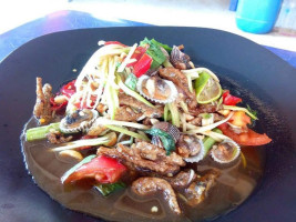 ส้มตำบนควน​ food