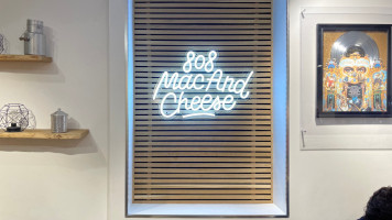808 Mac And Cheese food