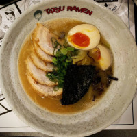 Yi Pin Ramen food