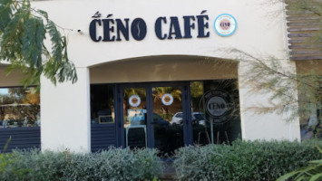 Ceno Cafe outside