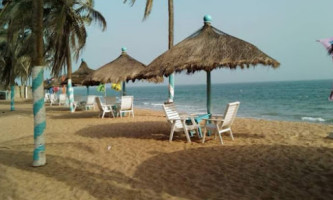 Royal Beach Lomé outside