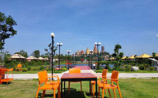 อนันดา คาเฟ่ À l'intérieur