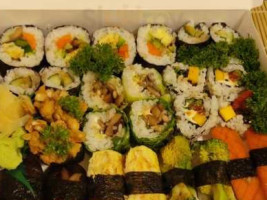 Sane Sushi food