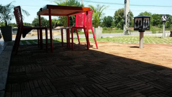 ที เอ็น ซี พอดีคำ À l'intérieur