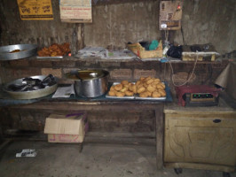 Jayanta Bhai Bhai Tea Stall food