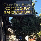 Cafe Del Mundo outside