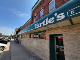 Turtle's Bar & Grill  outside