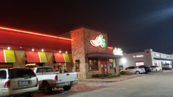 Chili's Grill Bar Houston outside