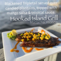 Hooked Island Grill food