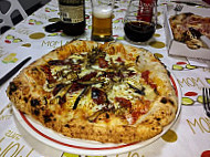 Pizzeria D'asporto Da Caruso food
