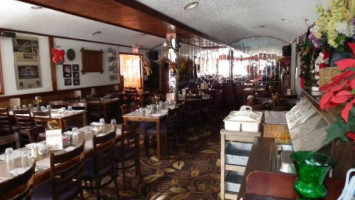 Rock Dell Steak House Tavern food