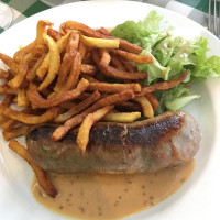 Le Bistrot des Halles inside