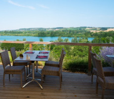 La Table Du Golf inside