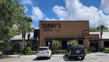 Sonny's Bbq outside