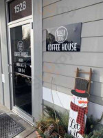 Black Dog Coffee House outside