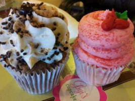 Gigi's Cupcakes food