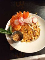 The Green Leaf Thai Cuisine food