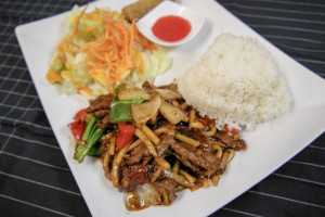 Gata Thai Cuisine food