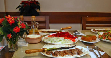 Halis Erzurum Cağ Kebap Restorant Uncalı şubesi food
