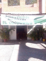 El Cocodrilo outside