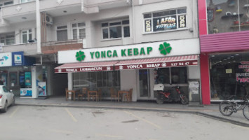 Yonca Kebap Salonu outside