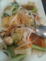 Lucky Thai Cuisine food