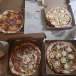 Pizzeria La Grignotte food