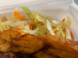 I-land Vybz Jamaican Resturant food