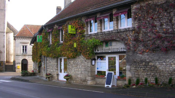 La Vieille Auberge outside